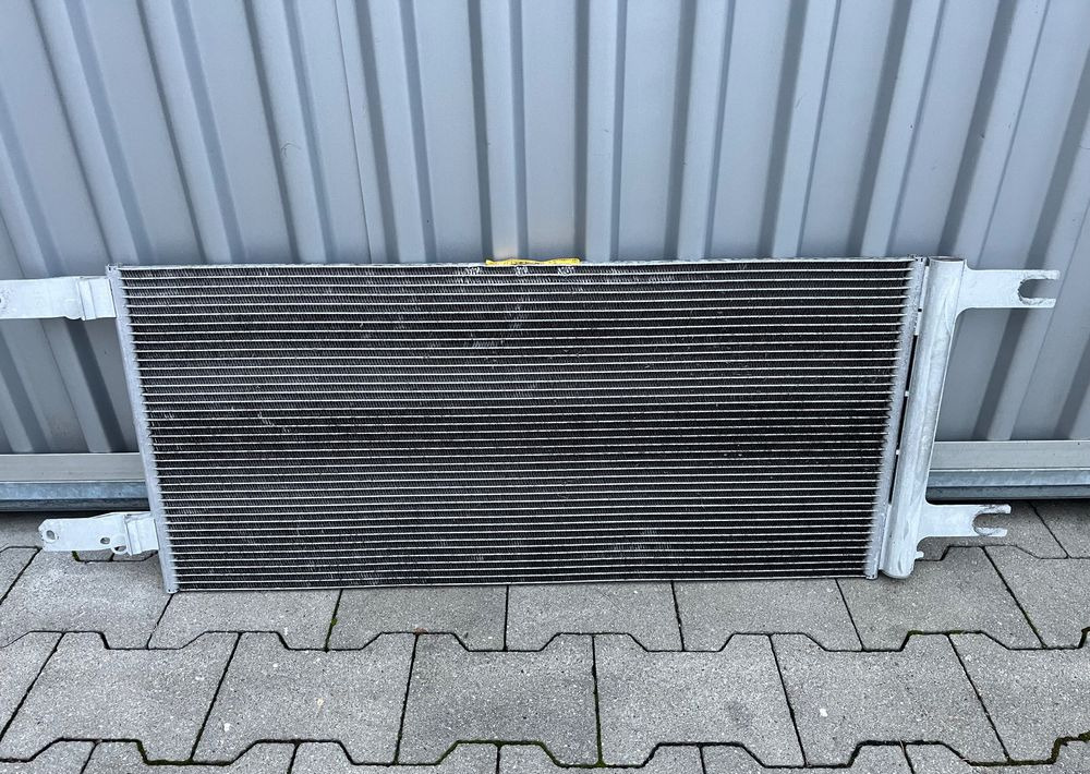 Chłodnica klimatyzacji Scania R S Super NGS skraplacz - Système de refroidissement pour Camion: photos 1 Chłodnica klimatyzacji Scania R S Super NGS skraplacz - Système de refroidissement pour Camion: photos 1