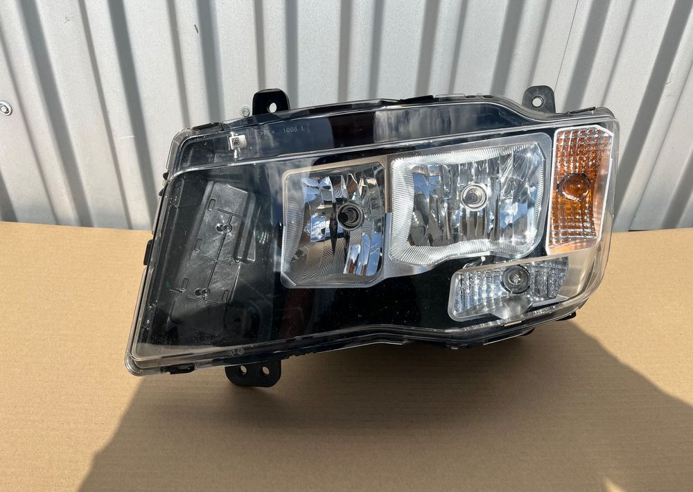 Lampa MAN TGL TGM TG3 reflektor RH nowy model - Lumière/ Éclairage pour Camion: photos 1 Lampa MAN TGL TGM TG3 reflektor RH nowy model - Lumière/ Éclairage pour Camion: photos 1