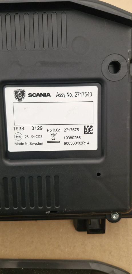 SCANIA R S LICZNIK ZEGARY 2717543 2496980 - Cabine et intérieur: photos 3 SCANIA R S LICZNIK ZEGARY 2717543 2496980 - Cabine et intérieur: photos 3