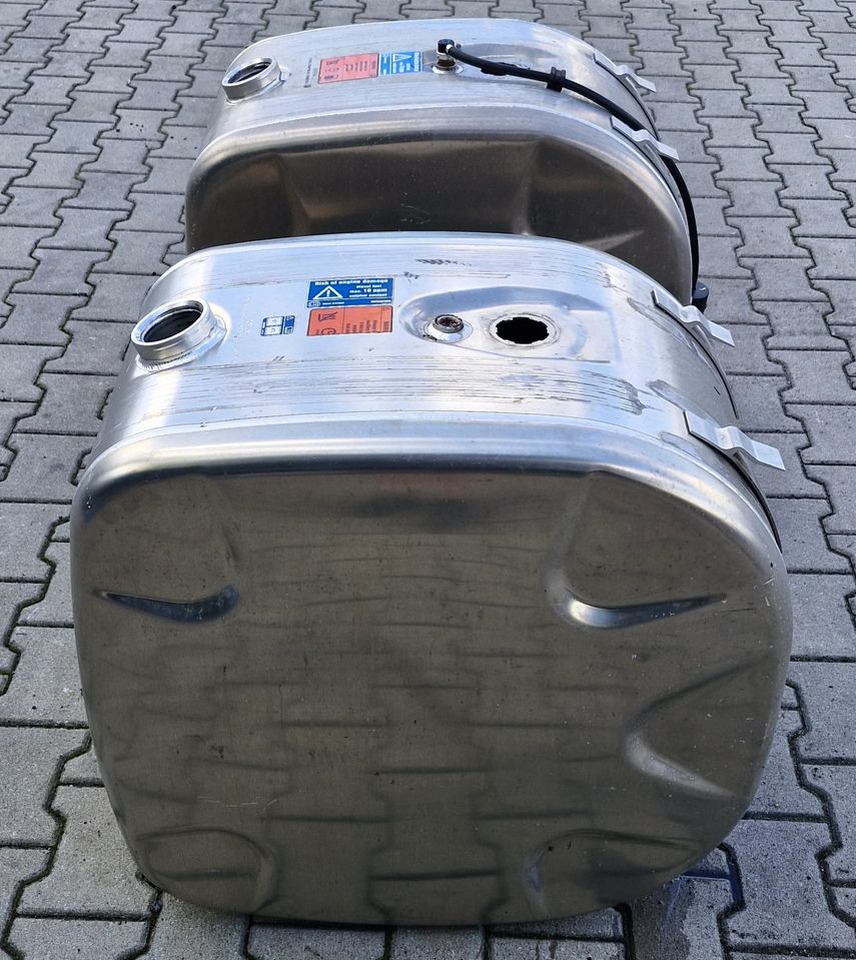 SCANIA R S ZBIORNIK PALIWA 200L NOWY - Réservoir de carburant pour Camion: photos 4 SCANIA R S ZBIORNIK PALIWA 200L NOWY - Réservoir de carburant pour Camion: photos 4