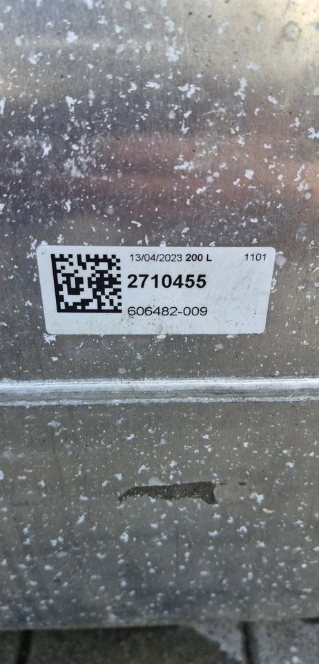 SCANIA R S ZBIORNIK PALIWA 200L NOWY - Réservoir de carburant pour Camion: photos 5 SCANIA R S ZBIORNIK PALIWA 200L NOWY - Réservoir de carburant pour Camion: photos 5