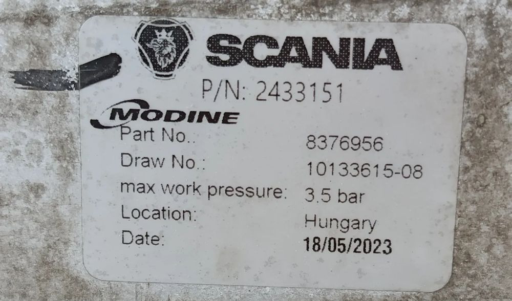 Scania S CHŁODNICA POWIETRZA INTERCOOLER 2433151 - Intercooler pour Camion: photos 3 Scania S CHŁODNICA POWIETRZA INTERCOOLER 2433151 - Intercooler pour Camion: photos 3