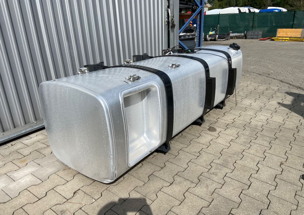 Zbiornik paliwa DAF XF CF 845 litrów bak kompletny - Réservoir de carburant pour Camion: photos 3 Zbiornik paliwa DAF XF CF 845 litrów bak kompletny - Réservoir de carburant pour Camion: photos 3