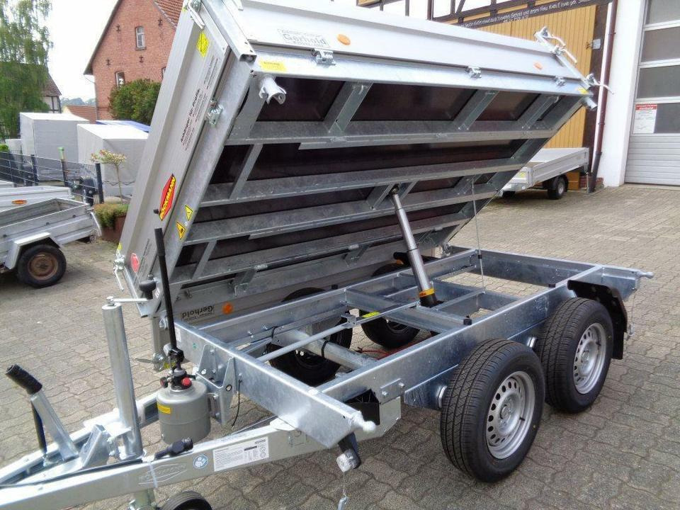 Böckmann PKW-Anhänger, Dreiseitenkipper, 2,7 to - Remorque benne: photos 1 Böckmann PKW-Anhänger, Dreiseitenkipper, 2,7 to - Remorque benne: photos 1