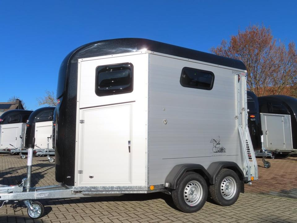Böckmann Pferdeanhänger, Portax-Western, Flügeltür, 100 km/h - Van chevaux: photos 4 Böckmann Pferdeanhänger, Portax-Western, Flügeltür, 100 km/h - Van chevaux: photos 4