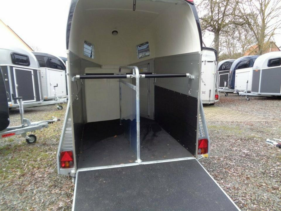 Böckmann Pferdeanhänger zu VERMIETEN Leihanhänger ab 55€/Tag - Van chevaux: photos 5 Böckmann Pferdeanhänger zu VERMIETEN Leihanhänger ab 55€/Tag - Van chevaux: photos 5