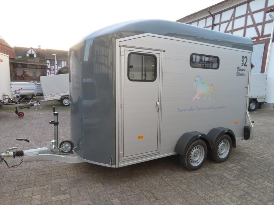 Pferdeanhänger Cheval Liberte MAXI 2 Sattelraum 100 km/h Kamera - Van chevaux: photos 2 Pferdeanhänger Cheval Liberte MAXI 2 Sattelraum 100 km/h Kamera - Van chevaux: photos 2