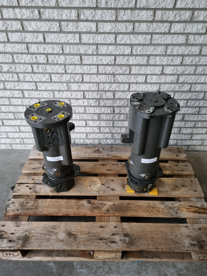 SENNEBOGEN Rotary union / Centrale doorvoer 113604 / 034570 - Hydraulique pour Pelle de manutention: photos 2 SENNEBOGEN Rotary union / Centrale doorvoer 113604 / 034570 - Hydraulique pour Pelle de manutention: photos 2