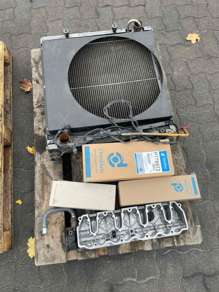 DEUTZ BF4M2012 Serial: 21039937 Fully renovated engine!!! - Moteur pour Engins de chantier: photos 5 DEUTZ BF4M2012 Serial: 21039937 Fully renovated engine!!! - Moteur pour Engins de chantier: photos 5