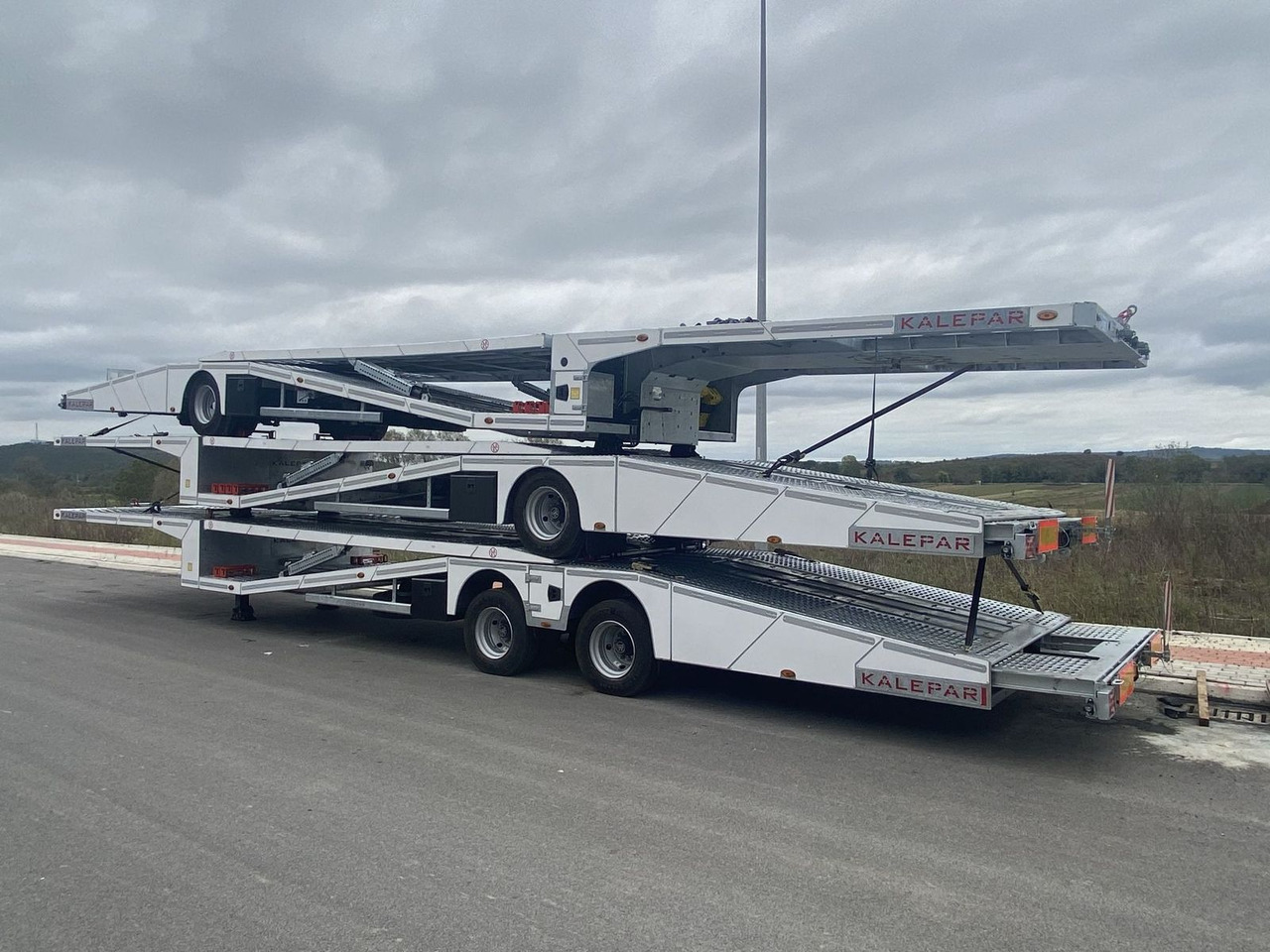 KALEPAR KLP119V4 4er-Autotransporter 1xAchse VDI - Semi-remorque porte-voitures: photos 3 KALEPAR KLP119V4 4er-Autotransporter 1xAchse VDI - Semi-remorque porte-voitures: photos 3