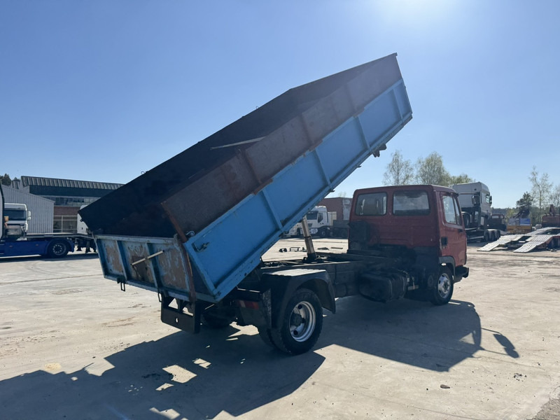 DAF 45 ATI 160 (FULL STEEL SUSPENSION / MANUAL PUMP / EURO 2) - Camion benne: photos 5 DAF 45 ATI 160 (FULL STEEL SUSPENSION / MANUAL PUMP / EURO 2) - Camion benne: photos 5