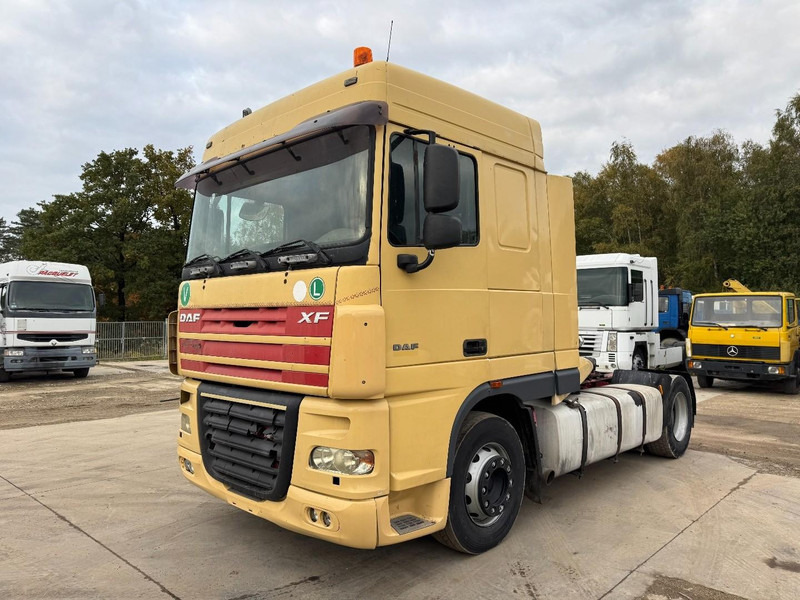 DAF 105 XF 460 Space Cab (GOOD CONDITION / BON ETAT) - Tracteur routier: photos 1 DAF 105 XF 460 Space Cab (GOOD CONDITION / BON ETAT) - Tracteur routier: photos 1