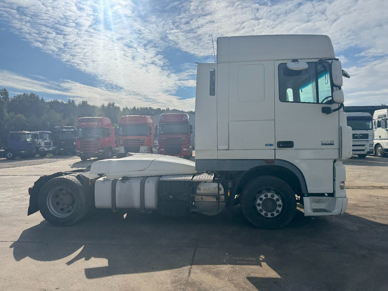 DAF 105 XF 460 Space Cab (MANUAL GEARBOX / BOITE MANUELLE) - Tracteur routier: photos 4 DAF 105 XF 460 Space Cab (MANUAL GEARBOX / BOITE MANUELLE) - Tracteur routier: photos 4