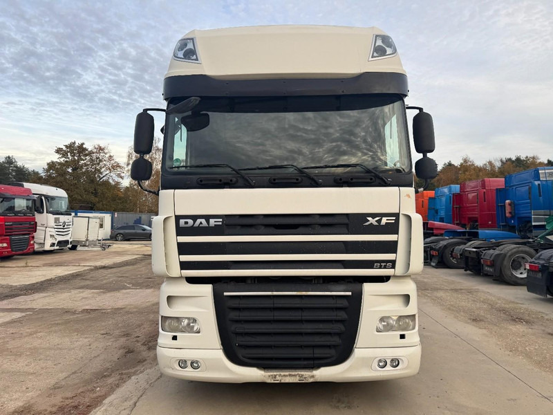 DAF 105 XF 460 Super Space Cab (PERFECT CONDITION / PARFAIT ETAT) - Tracteur routier: photos 2 DAF 105 XF 460 Super Space Cab (PERFECT CONDITION / PARFAIT ETAT) - Tracteur routier: photos 2