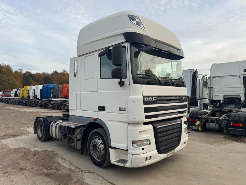 DAF 105 XF 460 Super Space Cab (PERFECT CONDITION / PARFAIT ETAT) - Tracteur routier: photos 3 DAF 105 XF 460 Super Space Cab (PERFECT CONDITION / PARFAIT ETAT) - Tracteur routier: photos 3