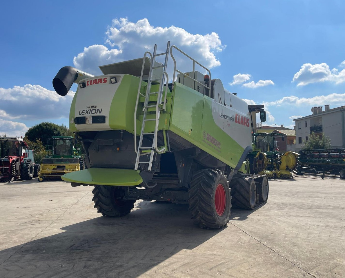 CLAAS MIETITREBBIA LEXION 570TT - Moissonneuse-batteuse: photos 4 CLAAS MIETITREBBIA LEXION 570TT - Moissonneuse-batteuse: photos 4