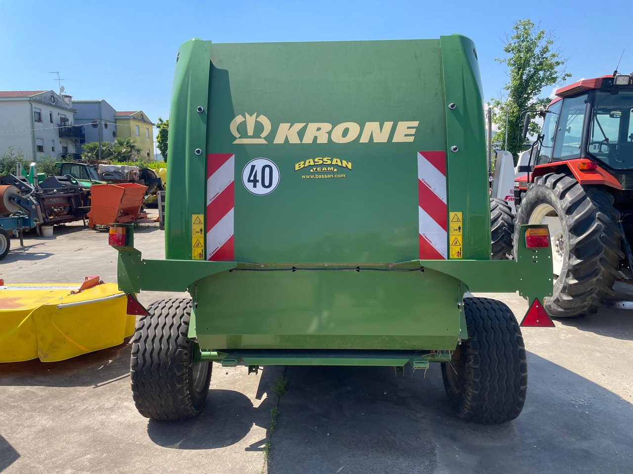 KRONE ROTOPRESSA FORTIMA F 1600 MC - Presse à balles rondes: photos 3 KRONE ROTOPRESSA FORTIMA F 1600 MC - Presse à balles rondes: photos 3