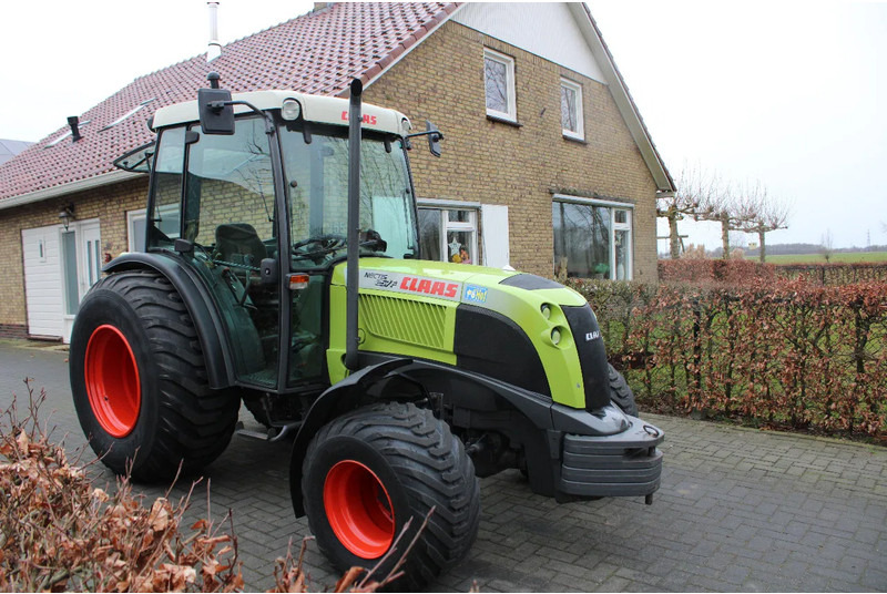 Claas nectis 257F - Tracteur agricole: photos 1 Claas nectis 257F - Tracteur agricole: photos 1
