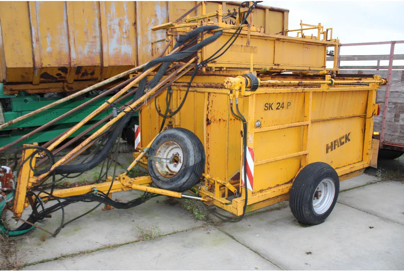 Fella 680 en diverse machines - Faneuse: photos 5 Fella 680 en diverse machines - Faneuse: photos 5