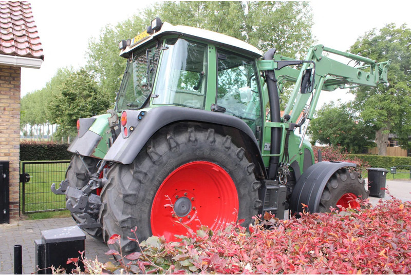 Fendt 412 Vario met fronthef, front pto en voorlader - Tracteur agricole: photos 4 Fendt 412 Vario met fronthef, front pto en voorlader - Tracteur agricole: photos 4
