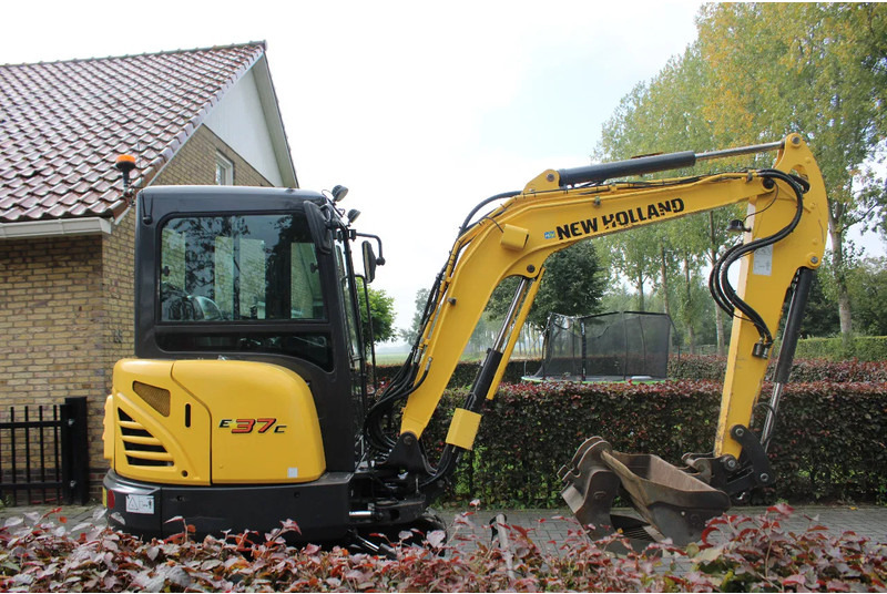 New Holland E37C - Mini grue: photos 2 New Holland E37C - Mini grue: photos 2
