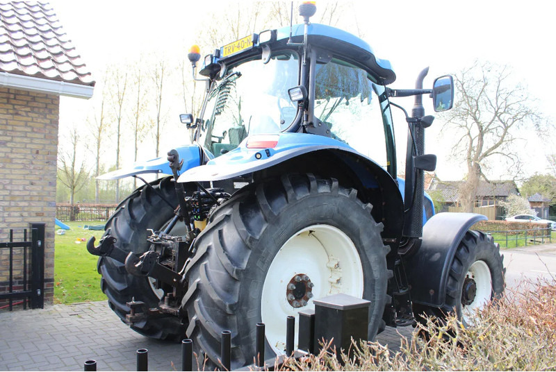 New Holland TS100A TS100A - Tracteur agricole: photos 3 New Holland TS100A TS100A - Tracteur agricole: photos 3