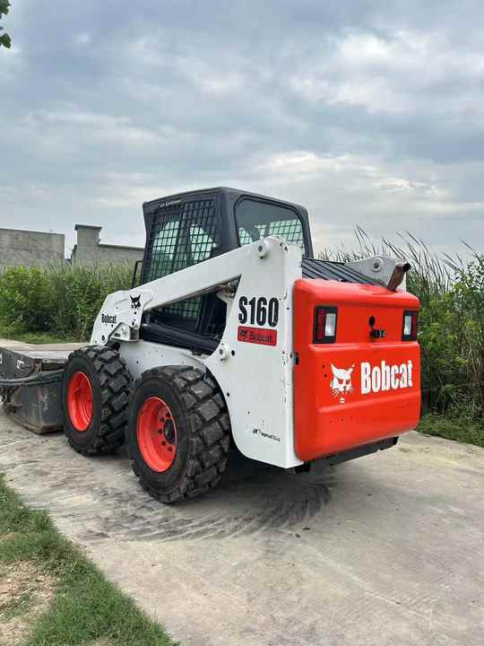 90% New Bobcat S160 Used Mini Loader Powerful, Low Price, and Very Good Quality - Mini chargeuse: photos 5 90% New Bobcat S160 Used Mini Loader Powerful, Low Price, and Very Good Quality - Mini chargeuse: photos 5