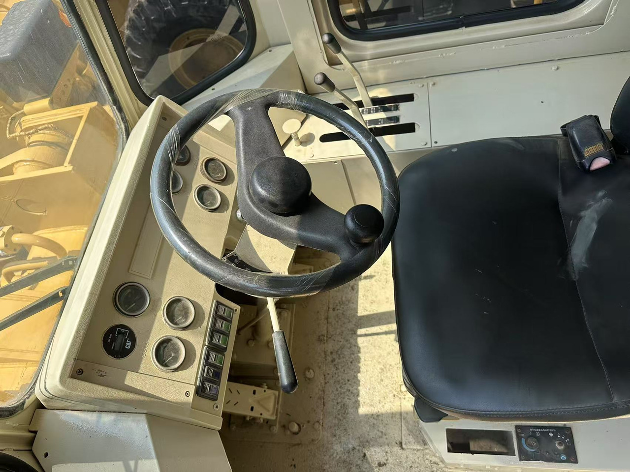 Chargeuse sur pneus CATERPILLAR 966f [ Copy ] [ Copy ]: photos 8