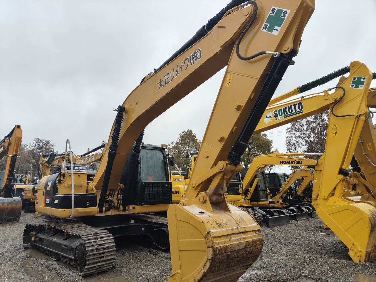 CATERPILLAR used 320D excavator - Pelle sur chenille: photos 2 CATERPILLAR used 320D excavator - Pelle sur chenille: photos 2