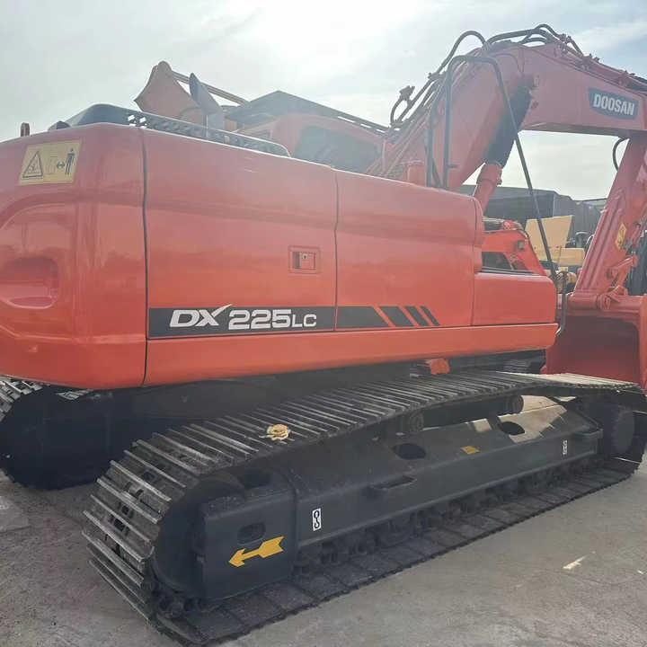 Doosan DX225LC Second-Hand Excavator | Korea Direct Import | 1-Year Warranty & Free Sea Shipping - Pelle sur chenille: photos 1 Doosan DX225LC Second-Hand Excavator | Korea Direct Import | 1-Year Warranty & Free Sea Shipping - Pelle sur chenille: photos 1