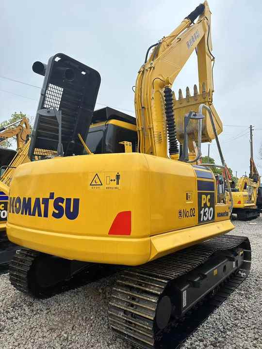 Second-hand Excavator Komatsu PC 130-7 for Sale-------Good Condition - Pelle sur chenille: photos 2 Second-hand Excavator Komatsu PC 130-7 for Sale-------Good Condition - Pelle sur chenille: photos 2