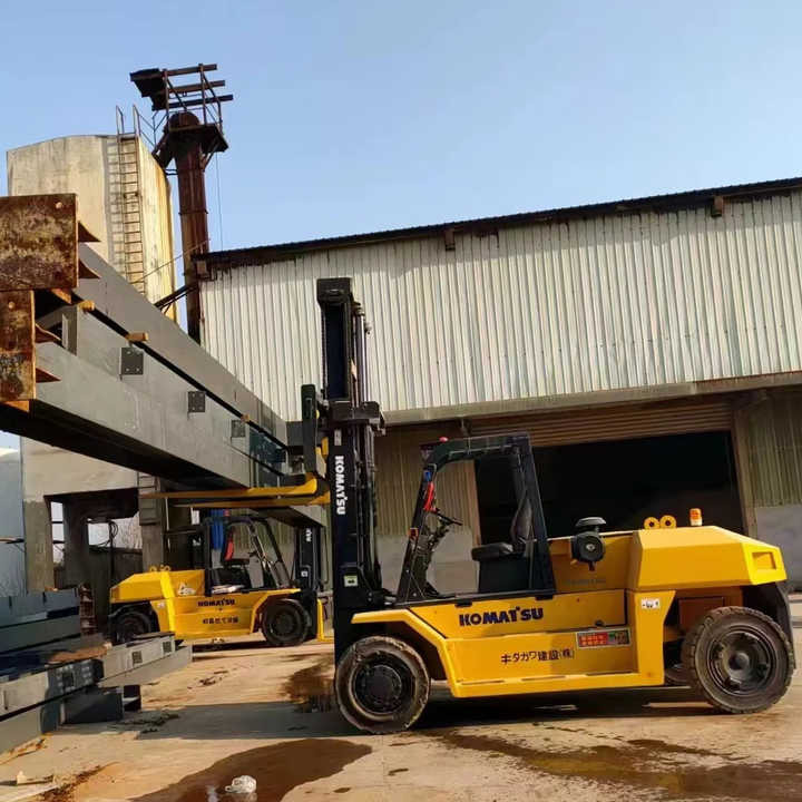 Top Komastu Brand Sale Diesel Forklift 15 Ton Forklift Truck Diesel China - Chariot élévateur diesel: photos 1 Top Komastu Brand Sale Diesel Forklift 15 Ton Forklift Truck Diesel China - Chariot élévateur diesel: photos 1