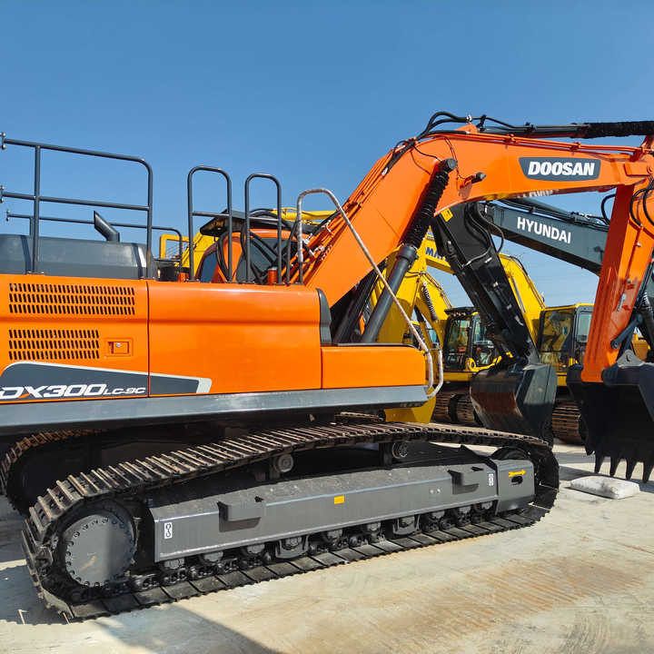 Used Doosan DX300LC-9C Excavator with Little Time Used in Excellent Condition Korea Brand Doosan 30 Tons Excavator for Sale - Pelle: photos 1 Used Doosan DX300LC-9C Excavator with Little Time Used in Excellent Condition Korea Brand Doosan 30 Tons Excavator for Sale - Pelle: photos 1