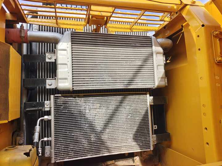 Pelle Used Koamtsu Pc200 Excavator for Sale  Original Japan Brand Koamstu Pc200-7 200-8 Pc220-8 Excavator for Sale [ Copy ] [ Copy ] [ Copy ] [ Copy ]: photos 6