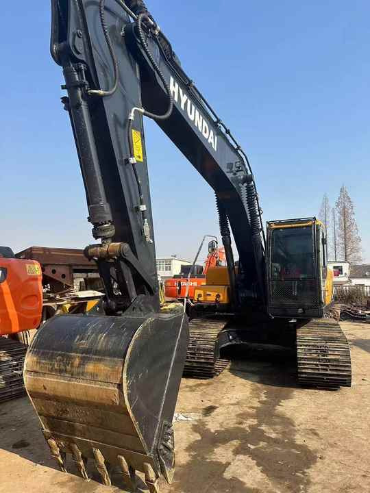 Used Wheel Excavator hyundai 210-9 for Sale Good Condition Wheel Excavator - Pelle sur chenille: photos 3 Used Wheel Excavator hyundai 210-9 for Sale Good Condition Wheel Excavator - Pelle sur chenille: photos 3