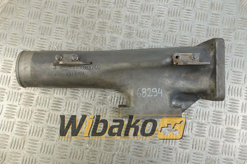 Inlet mainfold hub for engine Deutz TCD2015 04264222RY - Collecteur d'admission pour Engins de chantier: photos 1 Inlet mainfold hub for engine Deutz TCD2015 04264222RY - Collecteur d'admission pour Engins de chantier: photos 1