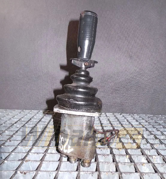 Rexroth 4TH6U06.13/1M 142960 - Valve hydraulique pour Engins de chantier: photos 1 Rexroth 4TH6U06.13/1M 142960 - Valve hydraulique pour Engins de chantier: photos 1