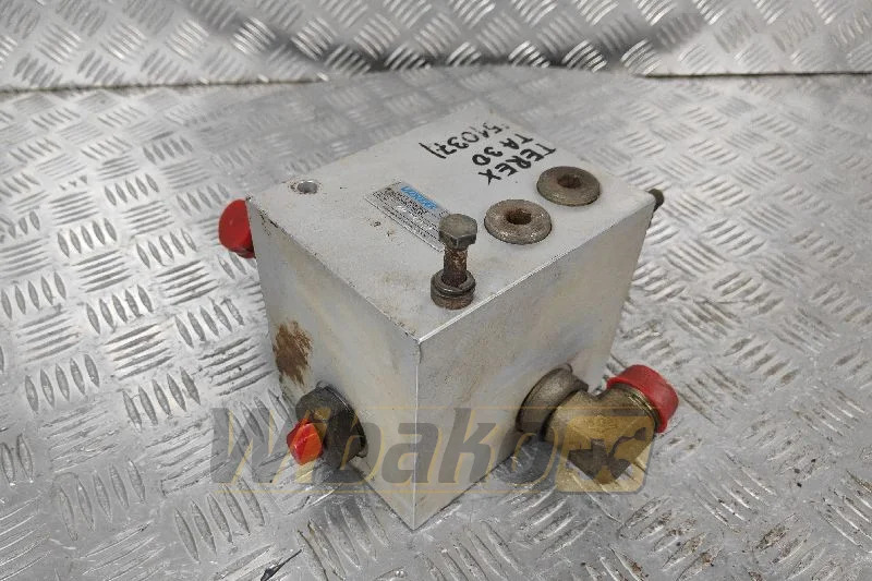 Vickers TA30 02349378 - Valve hydraulique pour Engins de chantier: photos 1 Vickers TA30 02349378 - Valve hydraulique pour Engins de chantier: photos 1