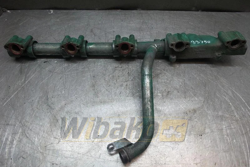 Volvo D16 1543808 - Collecteur d'admission pour Engins de chantier: photos 1 Volvo D16 1543808 - Collecteur d'admission pour Engins de chantier: photos 1