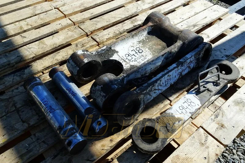 Volvo EC240 - Godet pour pelle: photos 1 Volvo EC240 - Godet pour pelle: photos 1