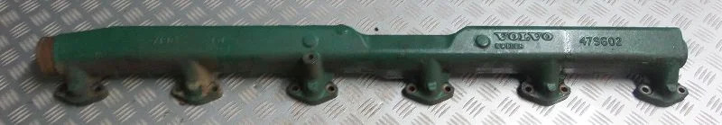 Volvo TD122 479602 - Collecteur d'admission pour Engins de chantier: photos 1 Volvo TD122 479602 - Collecteur d'admission pour Engins de chantier: photos 1