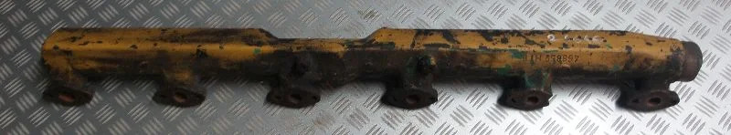 Volvo TD122GA 468859HT6 - Collecteur d'admission pour Engins de chantier: photos 1 Volvo TD122GA 468859HT6 - Collecteur d'admission pour Engins de chantier: photos 1