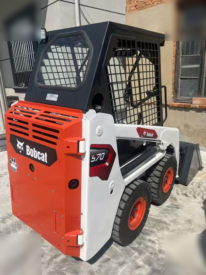 BOBCAT S70 - Mini chargeuse: photos 1 BOBCAT S70 - Mini chargeuse: photos 1