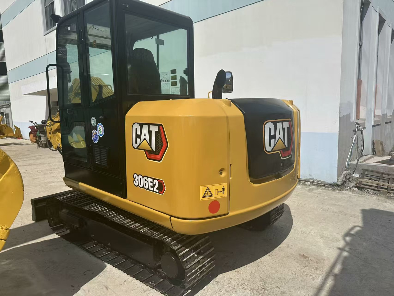 CATERPILLAR 306E2 - Pelle sur chenille: photos 1 CATERPILLAR 306E2 - Pelle sur chenille: photos 1