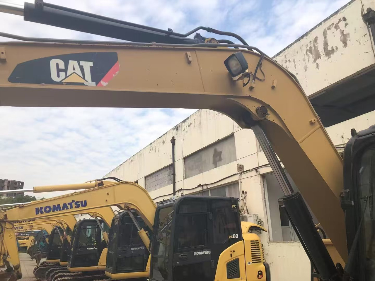 CATERPILLAR 307D - Pelle sur chenille: photos 3 CATERPILLAR 307D - Pelle sur chenille: photos 3