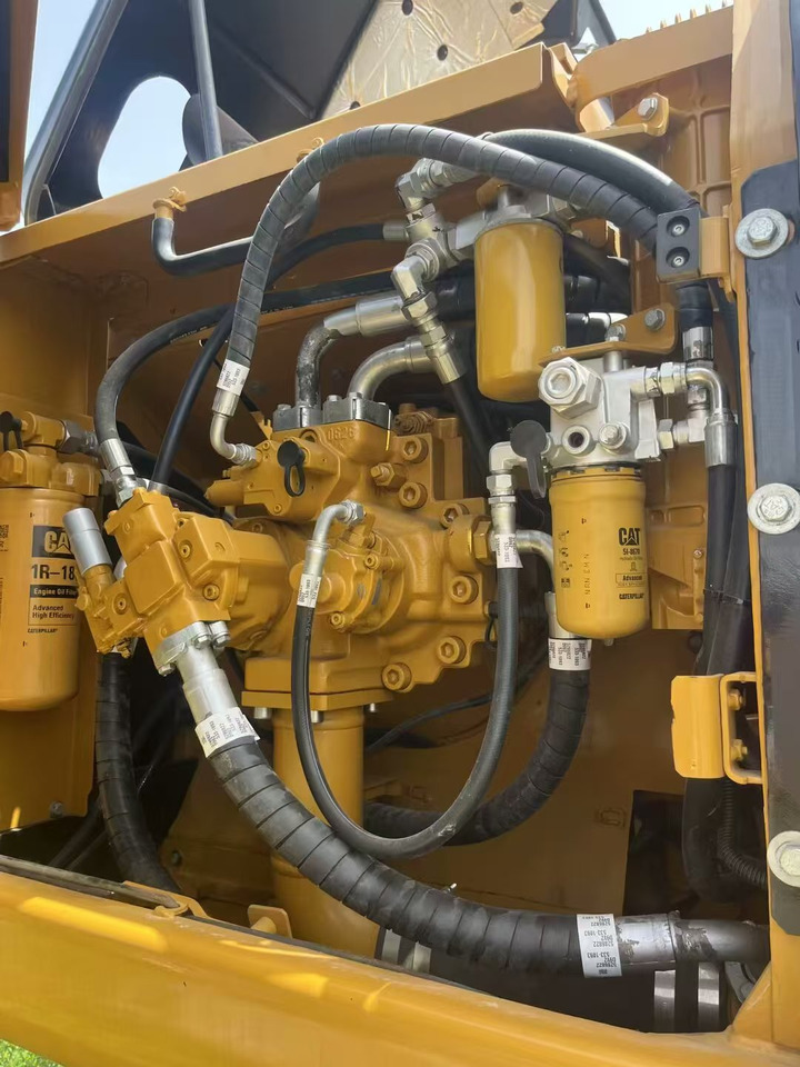 CATERPILLAR 330D2 — crédit-bail CATERPILLAR 330D2: photos 8