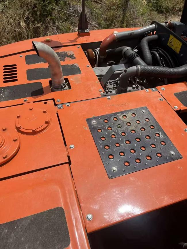 HITACHI ZX120 - Pelle sur chenille: photos 5 HITACHI ZX120 - Pelle sur chenille: photos 5