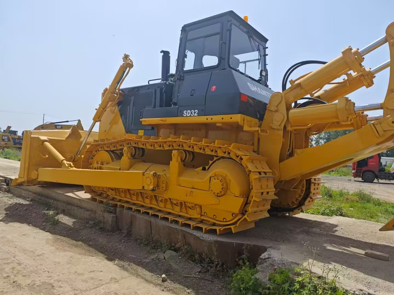 Bulldozer SHANTUI SD32: photos 10