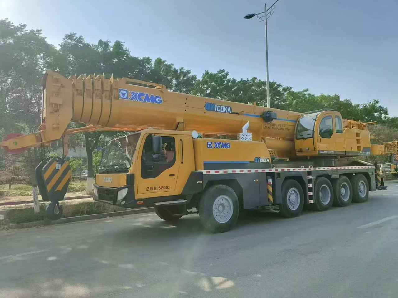 XCMG 100-ton - Grue mobile: photos 4 XCMG 100-ton - Grue mobile: photos 4