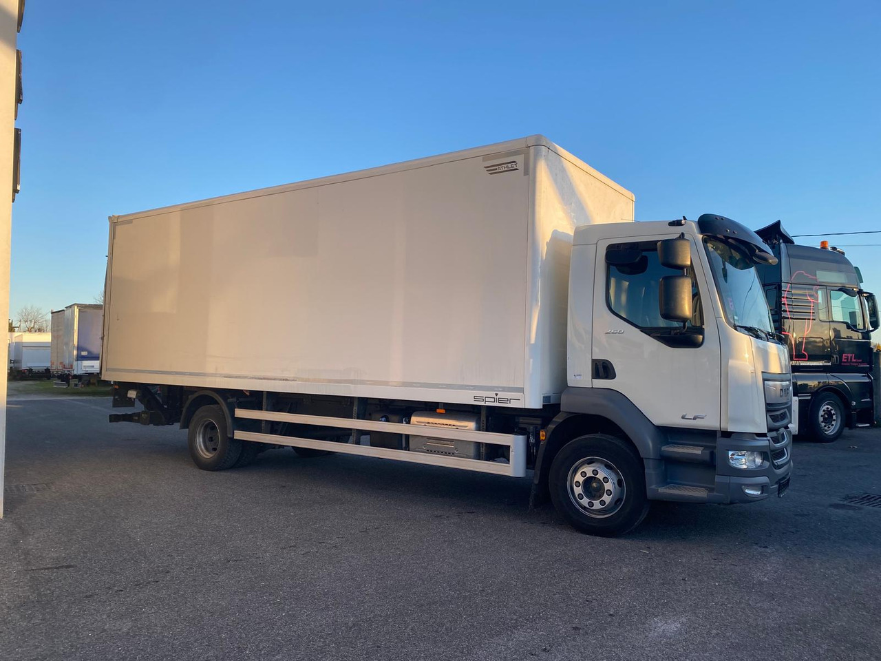 DAF LF 260 FA - Camion fourgon: photos 2 DAF LF 260 FA - Camion fourgon: photos 2